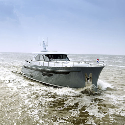 Yate a motor de crucero - 57S LONG RANGE - Steeler Yachts - con hard-top / con caseta de timón / con 3 camarotes