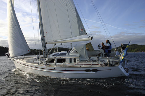 Velero de crucero - Regina 40 - Regina Yachts - con deck saloon