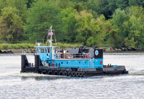 Barco profesional remolcador - J. Arnold Witte - Donjon Marine - intraborda