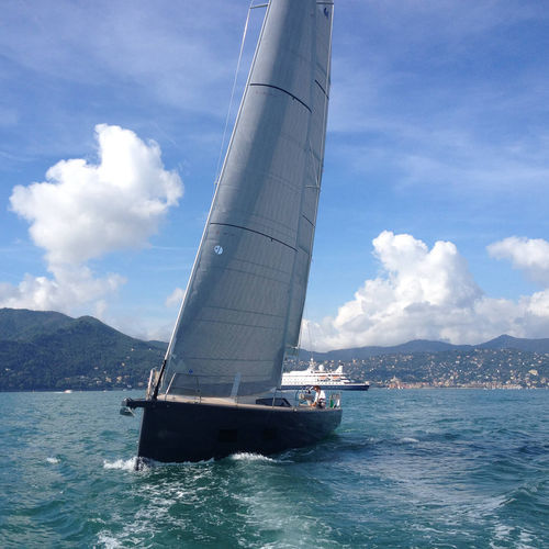 Velero de regata y crucero - A44 - Advanced Yachts - con 2 camarotes / con bauprés / con mástil de carbono