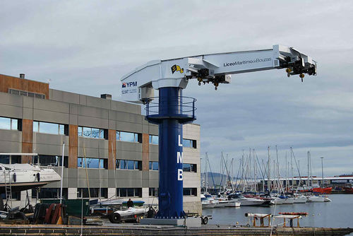 Grúa para puerto deportivo - COUNTERWEIGHT - YPMarinas - pluma giratoria