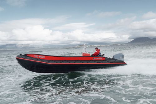 Barco profesional barco de trabajo - AKVA Group ASA - fueraborda / embarcación neumática semirrígida