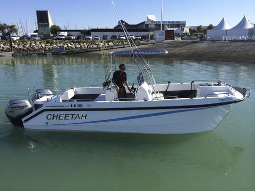 Barco open catamarán - Cheetah VI - Cheetah Marine - fueraborda / bimotor / con consola central