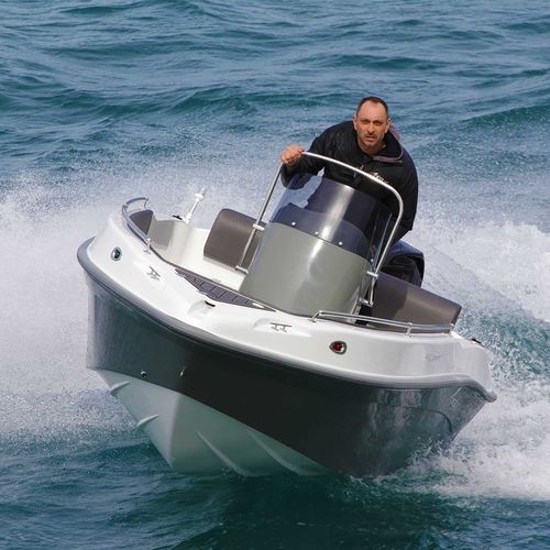 Barco open fueraborda - NIREUS 490 COMFORT - LGK MARINE - con consola central / 5 personas máx.