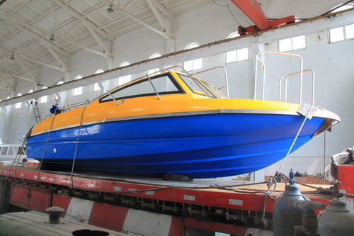 Runabout fueraborda - YB-650 - Changzhou Youbang Boat Co., Ltd. - con doble consola / open / 10 personas máx.