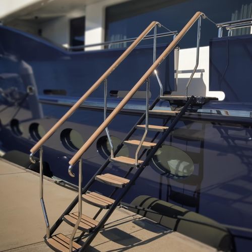 Escalera para yate - C-QUIP INTERNATIONAL LTD.