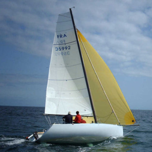 Velero de regata y crucero - Adèle - Technologie Marine - de madera / con bauprés