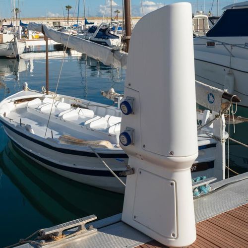 Torreta de suministro eléctrico - HELM - MARCONN - VILTEC - con iluminación integrada / de suministro de agua / para pantalán