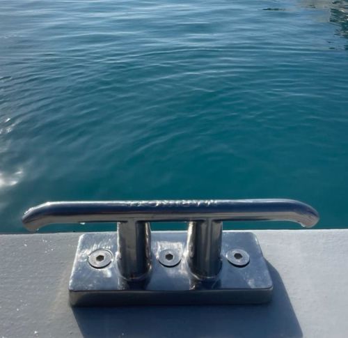 Bita de amarre para yate - Marinova Floating Systems B.V. - para pantalán / para puerto deportivo / doble