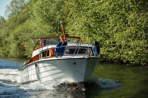 Cabin-cruiser fueraborda - Variant 707 - Bootsbau Schubert GmbH - open / 6 personas máx. / con solárium