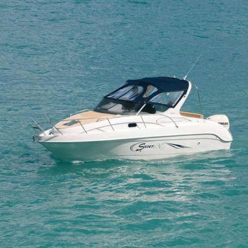 Cabin-cruiser fueraborda - 690  - SAVER  S.R.L. - de deporte / 8 personas máx. / con 4 literas