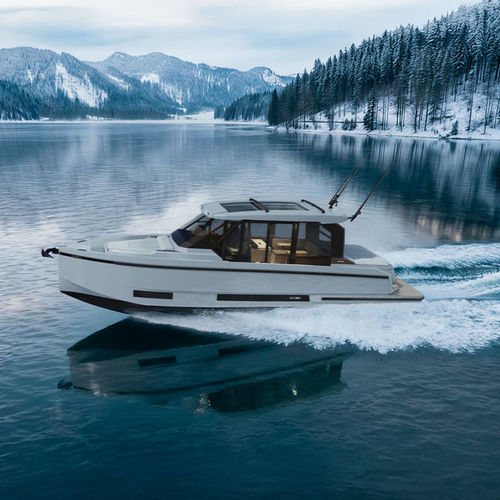Barco cabinado fueraborda - D36 - De Antonio Yachts - bimotor / con hard-top / 12 personas máx.