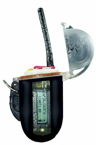 Radio para barco - (Black) Marine Rescue Radio with GPS - Nautilus LifeLine - portátil / VHF / resistente al agua