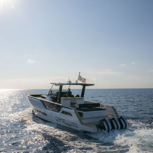 Barco cabinado fueraborda - 43 - Canelli Yachts s.r.l. - trimotor / open / IPS