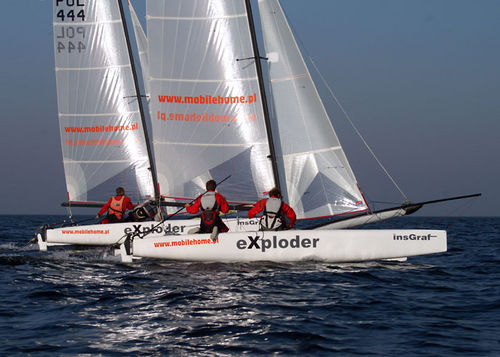 Catamarán deportivo para raid costero - EXPLODER 20 - eXploder Cats - doble / con dos trapecios / FORMULA 20
