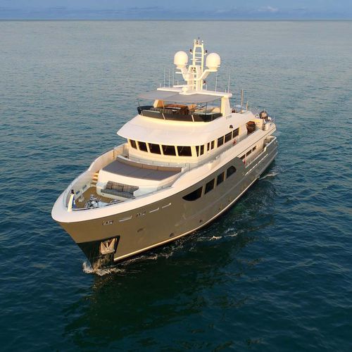 Superyate de crucero - STORM - Cantiere Delle Marche - raised pilothouse