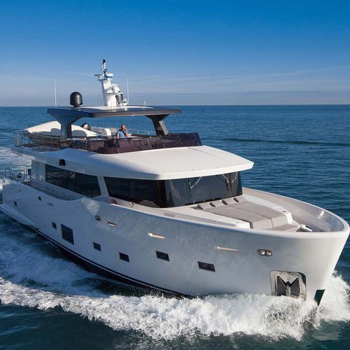 Yate a motor de crucero - NOGA - Cantiere Delle Marche - con fly