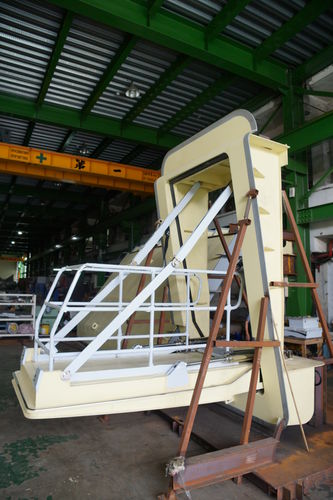 Puerta elevadora para operaciones de anclaje puerta - Ocean Group