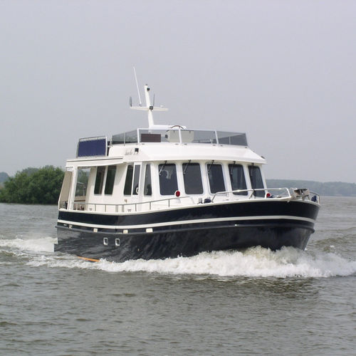 Trawler intraborda - 1320 Horizon - De Alm  - con fly / de acero