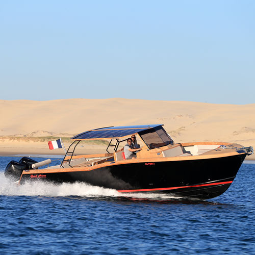 Barco open fueraborda - PICNIC OPEN 10M HB - DUBOURDIEU - bimotor / con consola central / de deporte