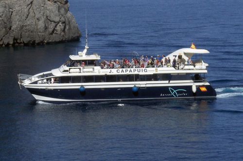 Ferri de pasajeros catamarán - J. Capapuig - Drassanes Dalmau, S.A - para excursión turística