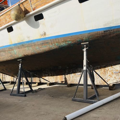 Cuna para barco a motor - CIF Ton.20 o Ton.30 o Ton.50 h. 16/25 - Naval Tecno Sud - para velero / soporte de inclinación fija