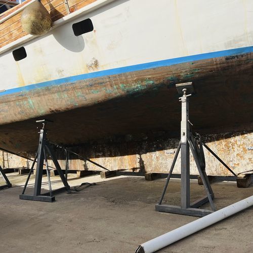 Cuna para barco a motor - CIF Ton.20 o Ton. 30 o Ton. 50 h. 28/45 - Naval Tecno Sud - para velero / soporte de inclinación fija