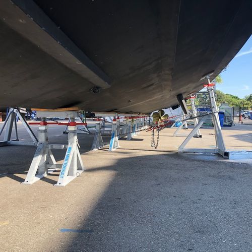 Pie de puesta en dique para barco de motor - TAR2T 20 h. 16/24 - Naval Tecno Sud - ajustable / para quilla / galvanizado