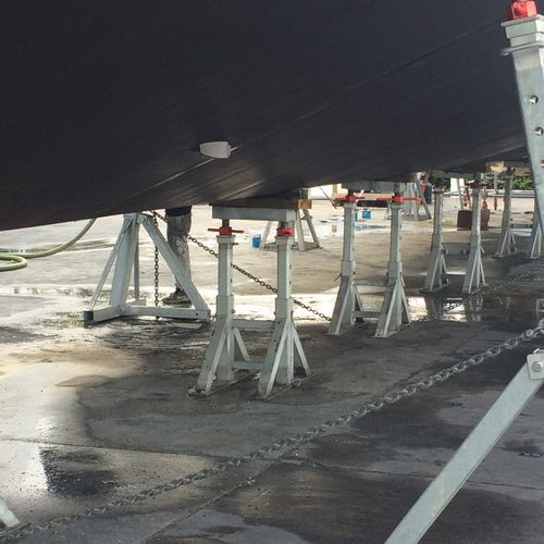 Pie de puesta en dique para barco de motor - TAR2T 40 h. 16/24 - Naval Tecno Sud - ajustable / para quilla / galvanizado