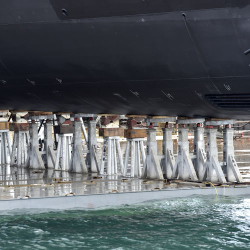 Pie de puesta en dique para barco de motor - TAR2T100 h. 16/24 - Naval Tecno Sud - ajustable / para quilla / galvanizado
