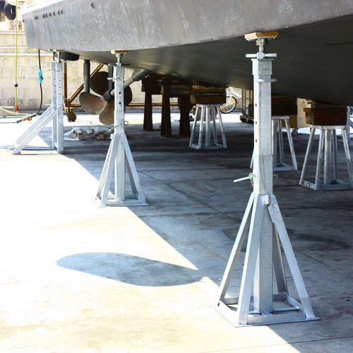 Soporte para barco - CV Ton.30 o Ton.50 h. 20/32 - Naval Tecno Sud - ajustable / fijo