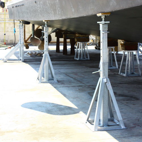 Soporte para barco - CV Ton.30 o Ton.50 h. 25/41 - Naval Tecno Sud - ajustable / fijo