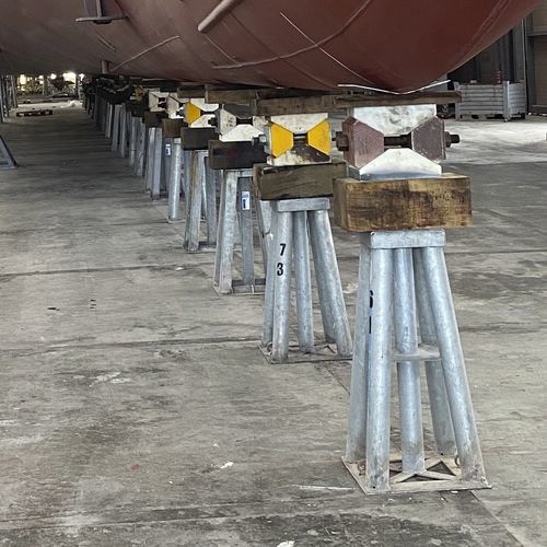 Pie de puesta en dique para barco de motor - TAF Ton. 100 - Naval Tecno Sud - para quilla / fijo
