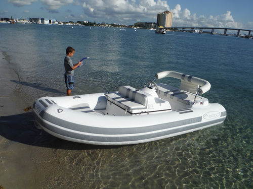 Embarcación neumática hidrojet - Sprinter F11 - Aquascan Inc - RIB / con consola central / 5 personas máx.