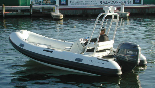 Embarcación neumática fueraborda - Storm 16 - Aquascan Inc - RIB / con consola lateral / de fibra de vidrio