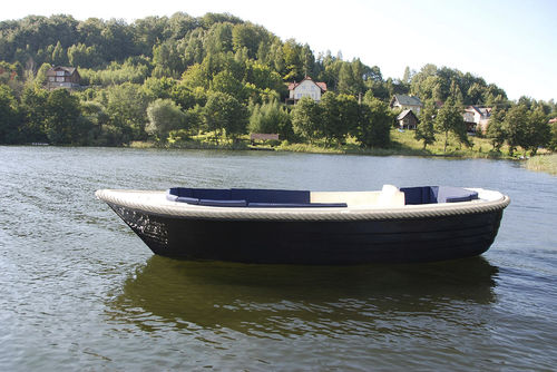 Runabout intraborda - Admiral 560 - Admiral Boats S.A. - eléctrico / con doble consola / 8 personas máx.
