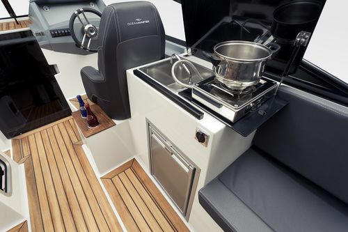 Cabin-cruiser intraborda - 720 - Admiral Boats S.A. - open / 8 personas máx. / con solárium
