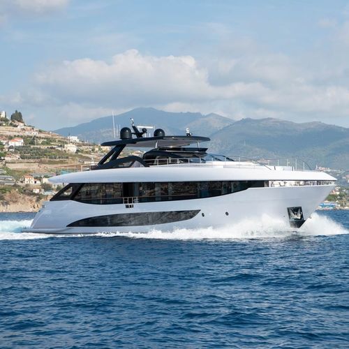 Superyate de crucero - 120 - PERMARE SRL - con fly / con 5 camarotes / de composite