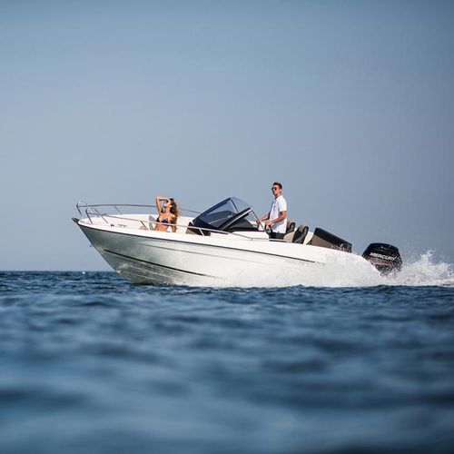 Barco open fueraborda - 630  - Parker Poland - con consola central / de deporte / 7 personas máx.