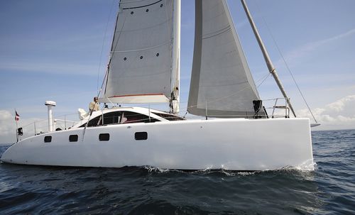 Catamarán - Class 4  - O-Yachts - de crucero / de regata / con 4 camarotes