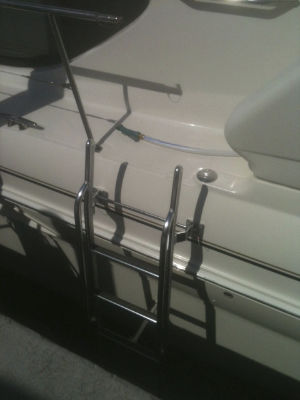 Escalera para yate - Tide Rider - Ne Wave Fabrication - para barco / lateral / fija