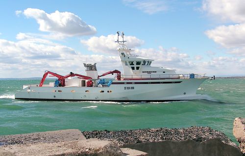 Buque de pesca profesional atunero cerquero - VILLE D'AGDE IV - MARTINEZ CONSTRUCTIONS NAVALES - de poliéster