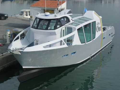 Barco profesional barco turístico - GINA THE ONE  - MARTINEZ CONSTRUCTIONS NAVALES - intraborda / diésel / de poliéster