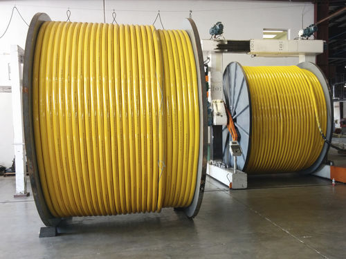 Chigre para buque - Umbilicals International - para cable umbilical de ROV / con motor hidráulico