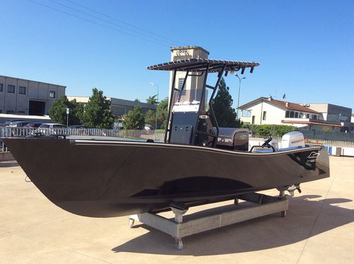 Barco de motor de pesca-paseo fueraborda - 20 Fishwork - NAUTICA CANCELLI CESARE - open / con consola central / de pesca-paseo