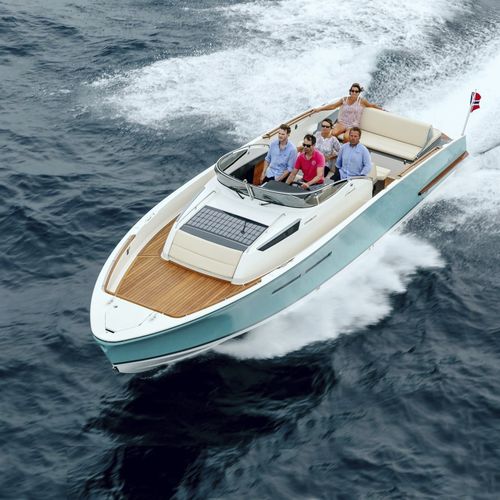 Barco cabinado intraborda - CHASE 34 - Cormate - fueraborda / diésel / bimotor