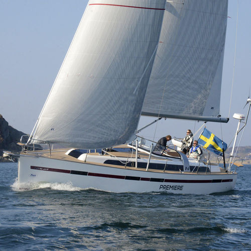 Velero de crucero - N395 AC - Najad - con center cockpit / con bauprés / con doble rueda de timón
