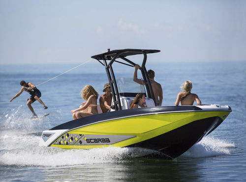 Barco open intraborda - 195 ID - Scarab/Rec Boat Holdings - con consola central / de pesca deportiva / 8 personas máx.