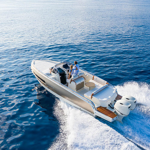 Cabin-cruiser fueraborda - GT280S - Invictus Yacht - bimotor / open / de deporte