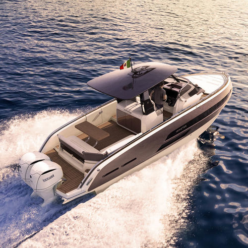 Barco open fueraborda - GT320S - Invictus Yacht - bimotor / con consola central / de crucero